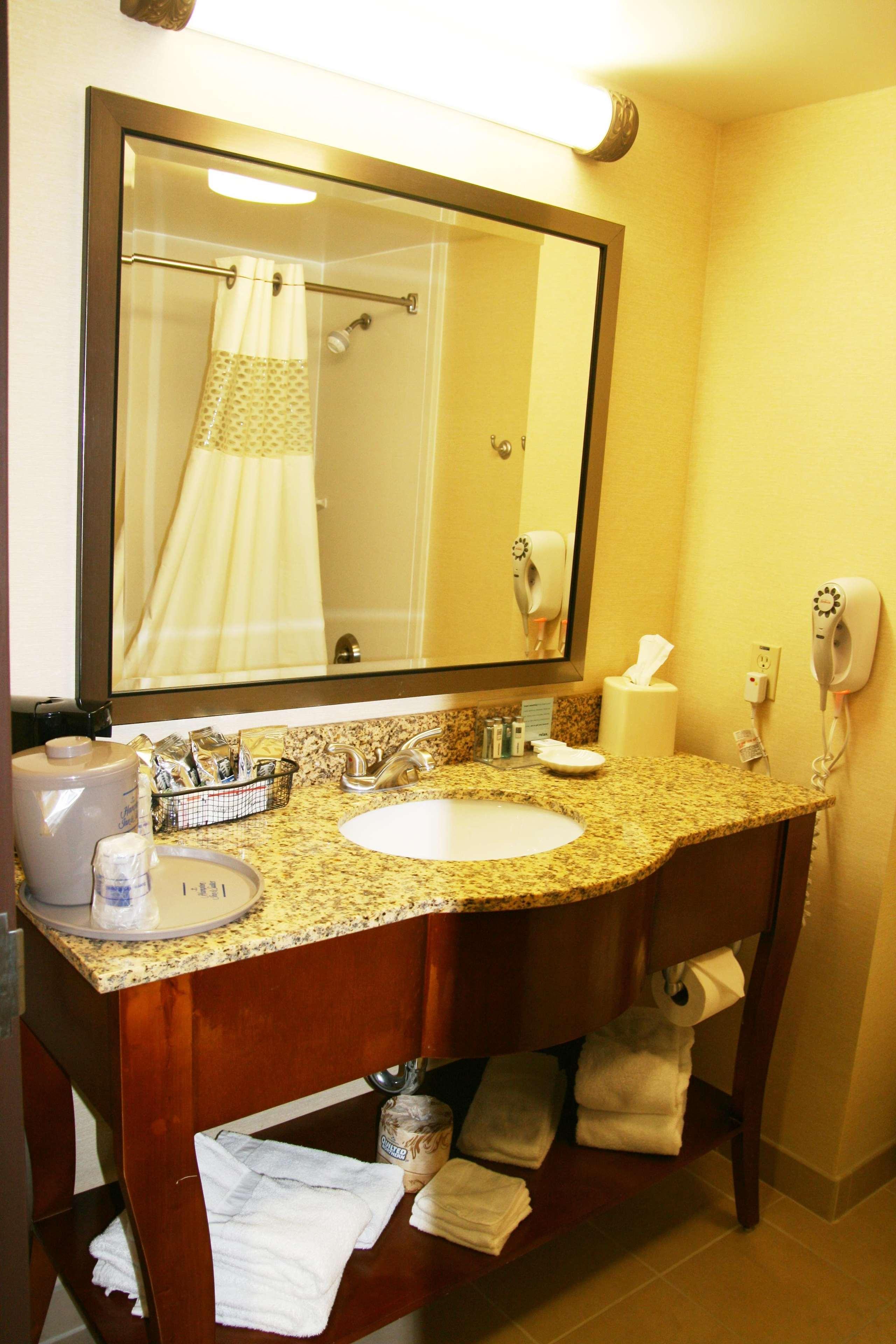 Hampton Inn & Suites Lancaster Pokoj fotografie