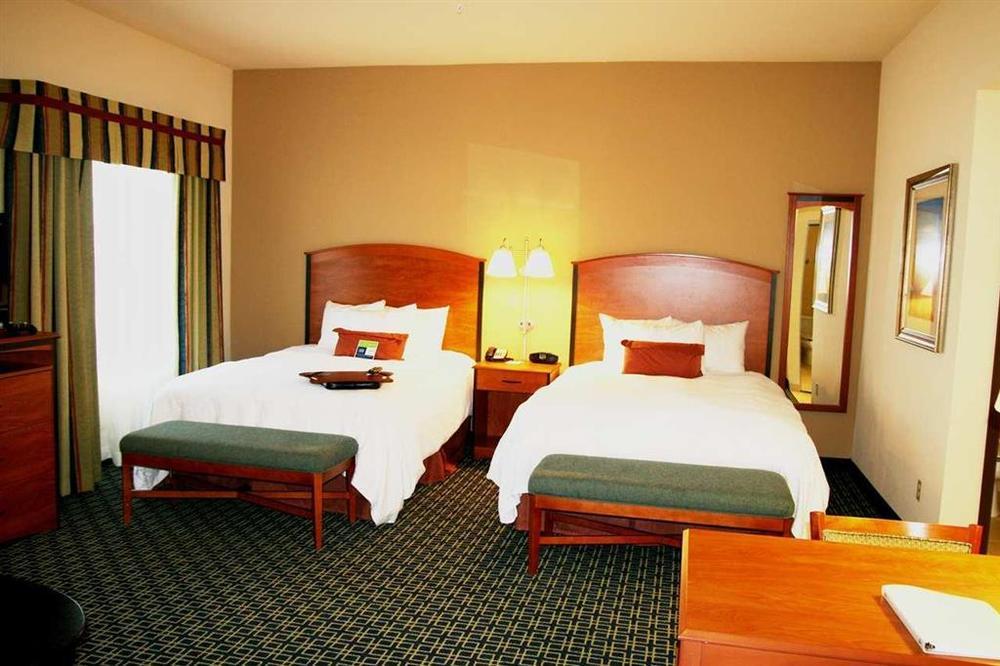 Hampton Inn & Suites Lancaster Pokoj fotografie
