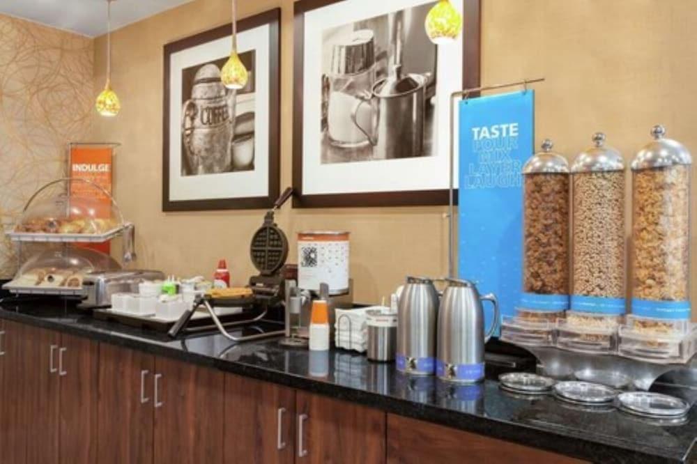Hampton Inn & Suites Lancaster Exteriér fotografie