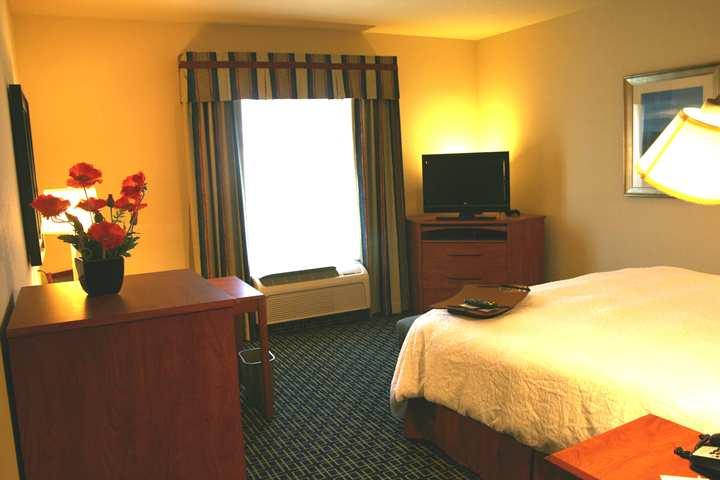 Hampton Inn & Suites Lancaster Pokoj fotografie